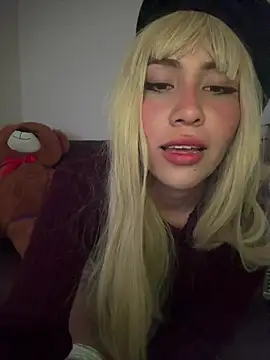 LunaAurora3 online show from April 11, 2026, 5:48 am