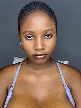 Snapshot of chocogirl01 chatting on February 21, 2025, 12:38 pm chocogirl01 online show from February 21, 2025, 12:38 pm