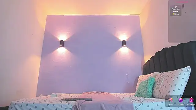 Sofia Clauss  online show from March 5, 2025, 10:11 am