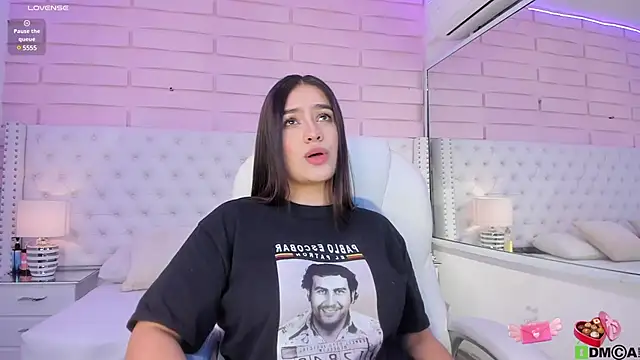 Yaaky  online show from January 22, 2025, 8:38 pm