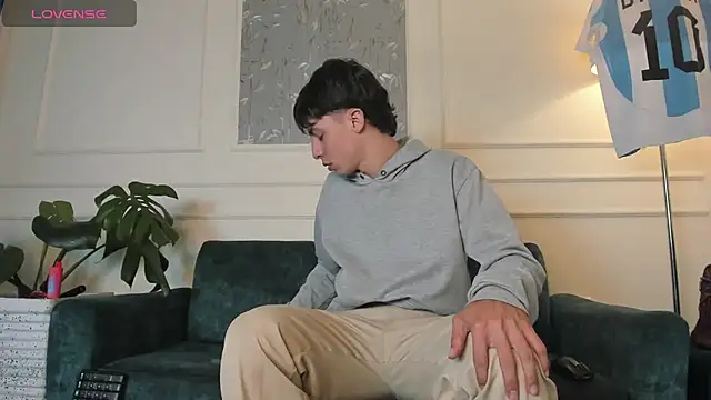Snapshot of AlessandroDybala chatting on March 8, 2025, 3:13 pm AlessandroDybala online show from March 8, 2025, 3:13 pm