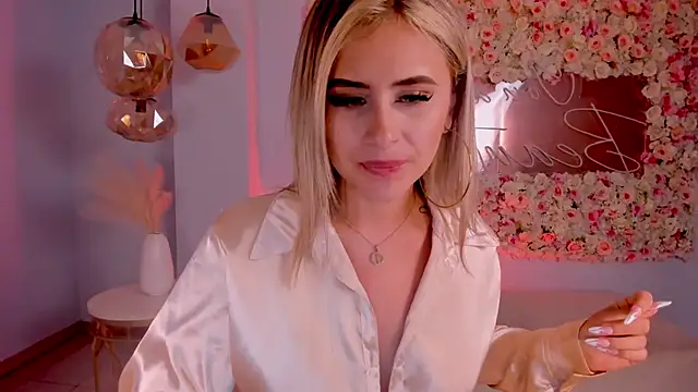 Snapshot of AnnaBrooks1 chatting on March 5, 2025, 2:14 am AnnaBrooks1 online show from March 5, 2025, 2:14 am