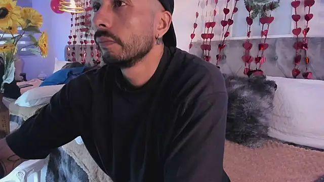 Tom cooper  online show from September 18, 2025, 11:57 am