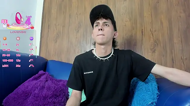 JeanRam18 online show from March 19, 2025, 7:27 pm