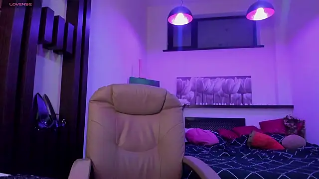 MonicaVii online show from March 20, 2026, 4:13 am