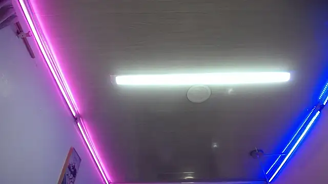 candy lux  online show from February 19, 2026, 8:28 pm