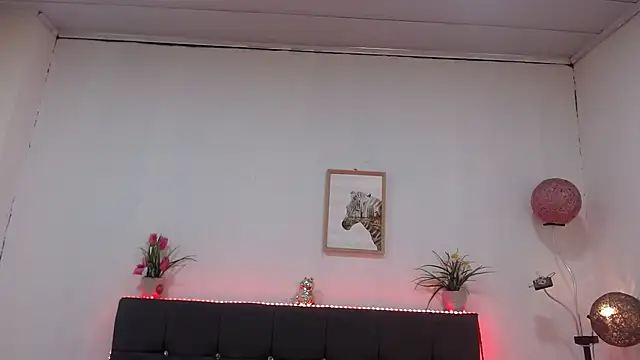 Snapshot of candy_lux_ chatting on July 19, 2026, 7:10 pm candy lux online show from July 19, 2026, 7:10 pm