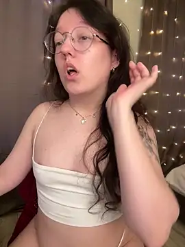 Snapshot of emigooflordXD chatting on February 7, 2025, 7:07 am emigooflordXD online show from February 7, 2025, 7:07 am