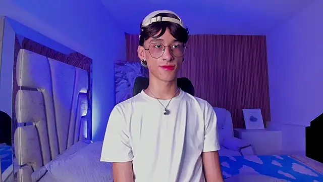 Snapshot of JasperCooper_ chatting on October 20, 2025, 1:33 pm JasperCooper online show from October 20, 2025, 1:33 pm