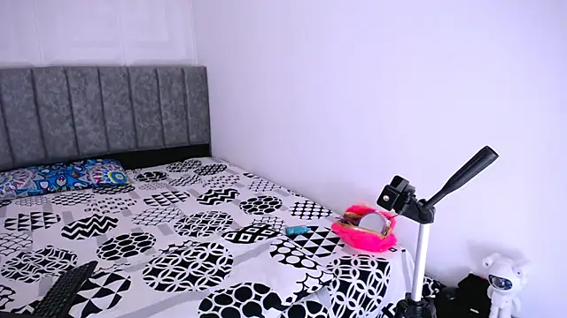 Snapshot of nataly_red chatting on February 18, 2025, 7:41 pm nataly red online show from February 18, 2025, 7:41 pm