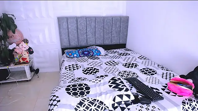 Snapshot of nataly_red chatting on February 25, 2025, 5:19 pm nataly red online show from February 25, 2025, 5:19 pm