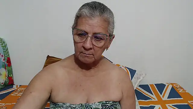 candy mature  online show from March 18, 2026, 10:43 pm