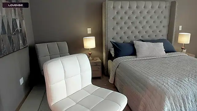 Snapshot of vangie_ chatting on December 4, 2025, 5:45 pm vangie online show from December 4, 2025, 5:45 pm