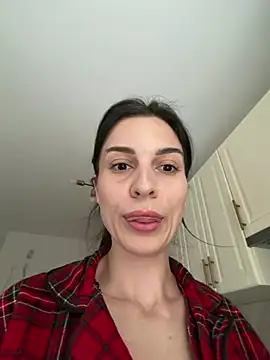 Snapshot of RebecaMur chatting on February 21, 2026, 5:53 am RebecaMur online show from February 21, 2026, 5:53 am