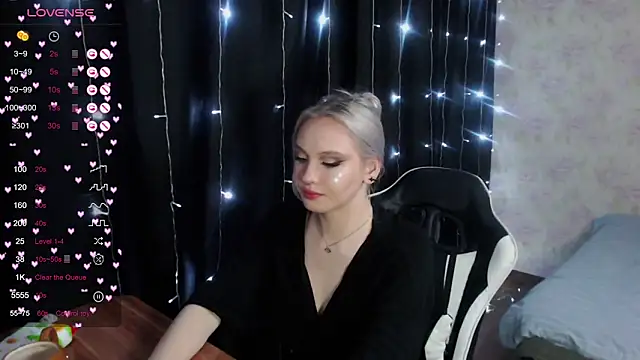 VikaPowers online show from February 1, 2025, 10:44 pm