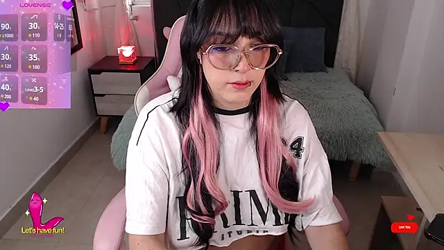 Snapshot of camisweet14 chatting on June 2, 2026, 7:25 pm camisweet14 online show from June 2, 2026, 7:25 pm