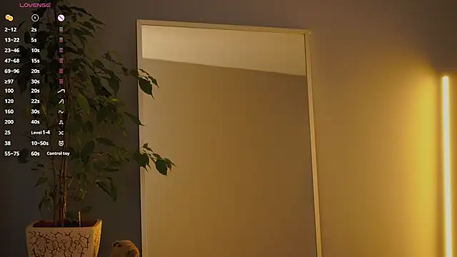 Snapshot of Ester_Hill chatting on February 27, 2026, 2:56 am Ester Hill online show from February 27, 2026, 2:56 am