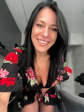 Snapshot of CuteNata chatting on October 7, 2025, 11:00 am CuteNata online show from October 7, 2025, 11:00 am