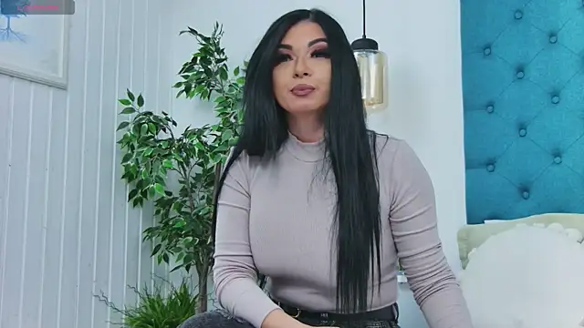 Snapshot of EmilyColle_ chatting on January 13, 2026, 7:40 pm EmilyColle online show from January 13, 2026, 7:40 pm