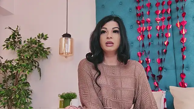 Snapshot of EmilyColle_ chatting on February 13, 2026, 8:09 pm EmilyColle online show from February 13, 2026, 8:09 pm