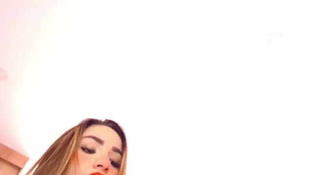 Snapshot of dollface17 chatting on February 22, 2025, 7:58 pm dollface17 online show from February 22, 2025, 7:58 pm
