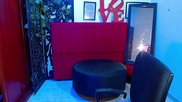 moon sunflower online show from November 12, 2025, 12:04 am