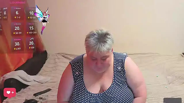 Snapshot of Baunti5555 chatting on November 15, 2025, 8:18 am Baunti5555 online show from November 15, 2025, 8:18 am