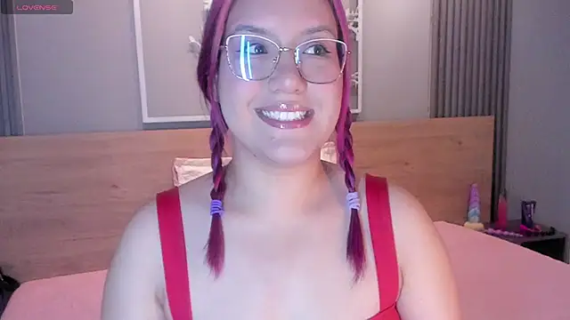 Snapshot of sweet--emily chatting on November 26, 2025, 3:39 am sweet--emily online show from November 26, 2025, 3:39 am