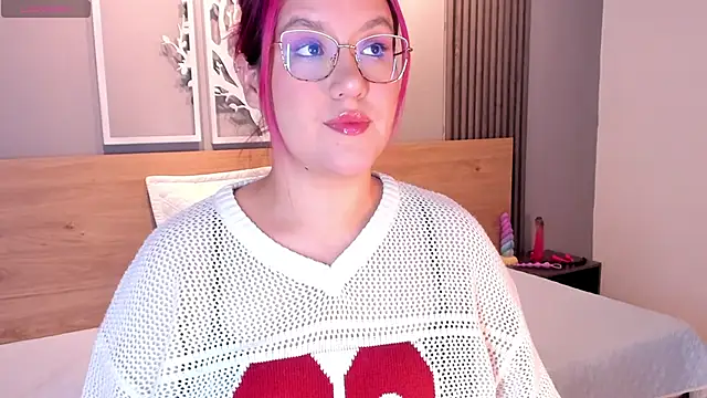 Snapshot of sweet--emily chatting on December 16, 2025, 3:55 am sweet--emily online show from December 16, 2025, 3:55 am