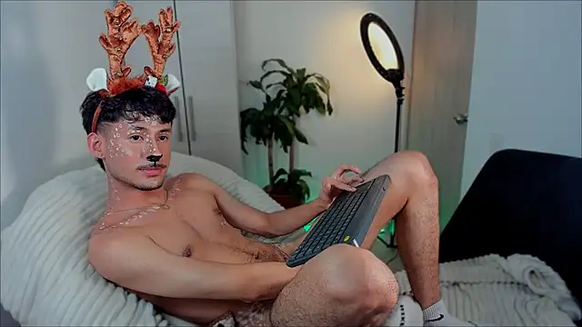 Snapshot of dimitri_targaryen chatting on December 23, 2024, 6:44 am dimitri targaryen online show from December 23, 2024, 6:44 am