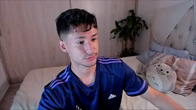 Snapshot of dimitri_targaryen chatting on September 22, 2025, 9:26 am dimitri targaryen online show from September 22, 2025, 9:26 am