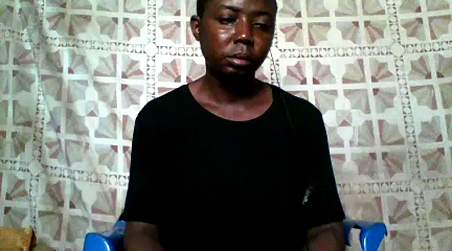 Snapshot of little__joy chatting on February 17, 2025, 1:00 pm little  joy online show from February 17, 2025, 1:00 pm
