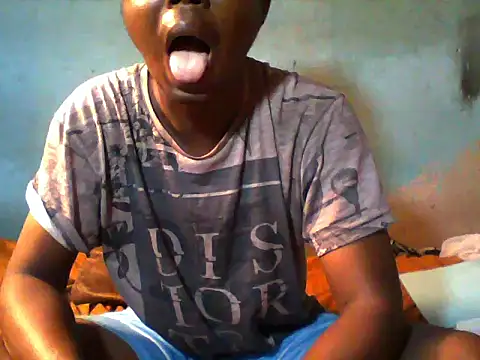 Snapshot of little__joy chatting on December 19, 2025, 3:14 pm little joy online show from December 19, 2025, 3:14 pm