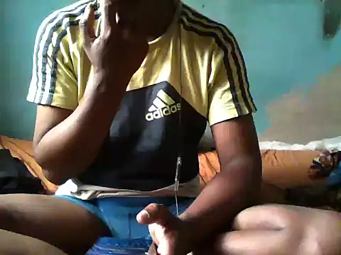 Snapshot of little__joy chatting on December 18, 2025, 2:21 pm little joy online show from December 18, 2025, 2:21 pm