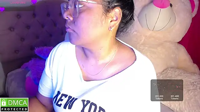 KittyHot20 online show from September 11, 2025, 4:07 pm