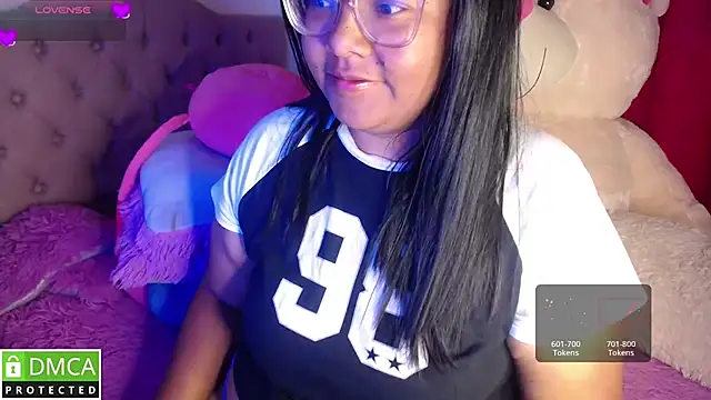 KittyHot20 online show from November 13, 2025, 9:08 pm