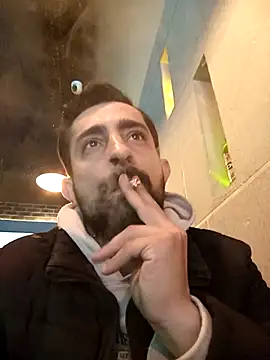 milfhuntertr online show from December 14, 2025, 12:11 pm