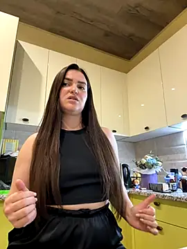 Karolina llove online show from October 22, 2025, 8:41 pm