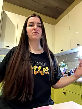 Karolina llove online show from October 27, 2025, 6:53 pm