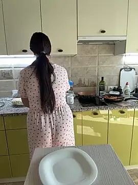 Karolina llove online show from October 4, 2025, 10:17 am