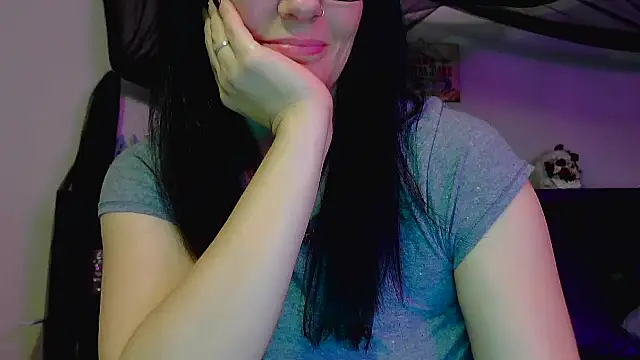Snapshot of CrystalLakeXO chatting on June 11, 2026, 6:54 am CrystalLakeXO online show from June 11, 2026, 6:54 am