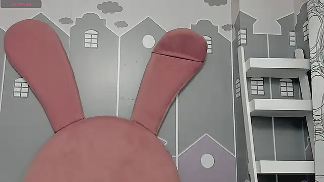 Snapshot of Lesly_sexy4u chatting on March 18, 2025, 6:50 am Lesly sexy4u online show from March 18, 2025, 6:50 am