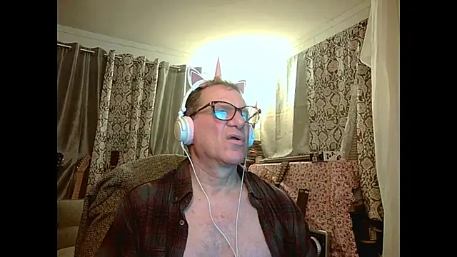 Snapshot of coryassman chatting on February 5, 2025, 11:12 am coryassman online show from February 5, 2025, 11:12 am