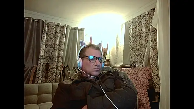 Snapshot of coryassman chatting on February 3, 2025, 7:29 am coryassman online show from February 3, 2025, 7:29 am