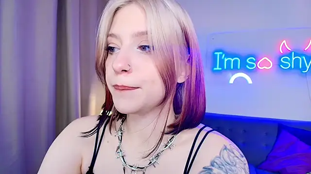 arielabradberry online show from November 25, 2025, 1:55 pm