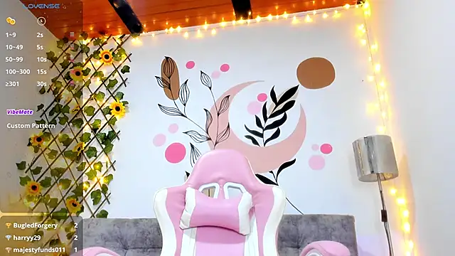 Snapshot of Alice_0120 chatting on February 3, 2025, 5:18 am Alice 0120 online show from February 3, 2025, 5:18 am