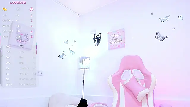 Snapshot of Alice_0120 chatting on October 30, 2025, 11:34 pm Alice 0120 online show from October 30, 2025, 11:34 pm