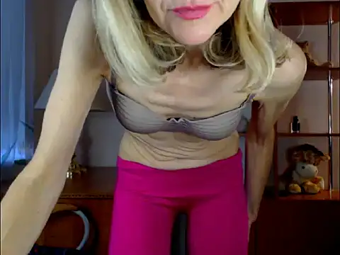 Tanya6547 online show from November 6, 2025, 9:24 am