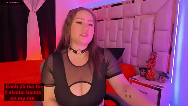 Snapshot of Foxy_Slave chatting on July 31, 2026, 8:50 pm Foxy Slave online show from July 31, 2026, 8:50 pm