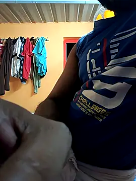 model yesx online show from September 22, 2025, 7:09 pm